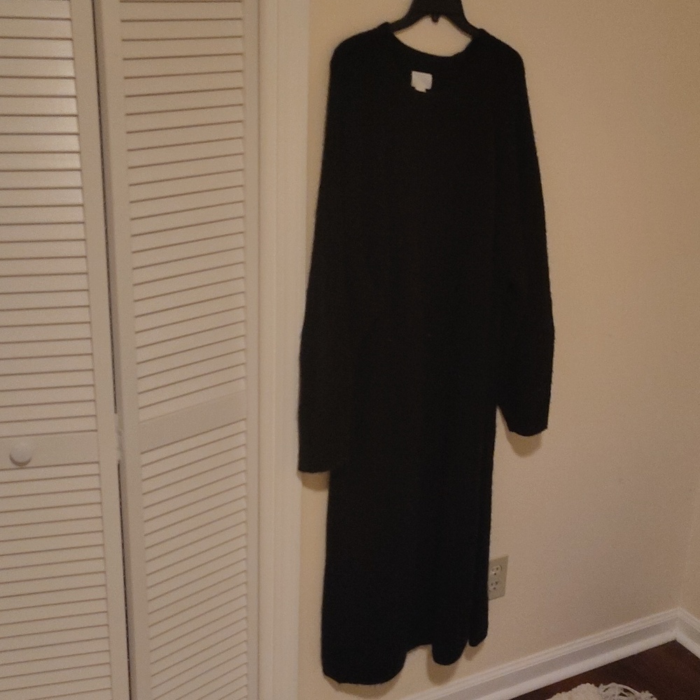 H&M Fuzzy black sweater dress